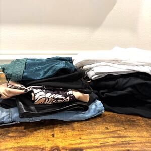 Lot of 16 Size XS Trendy Tops Bottom Dress Skirts Pants Neutrals Going Out